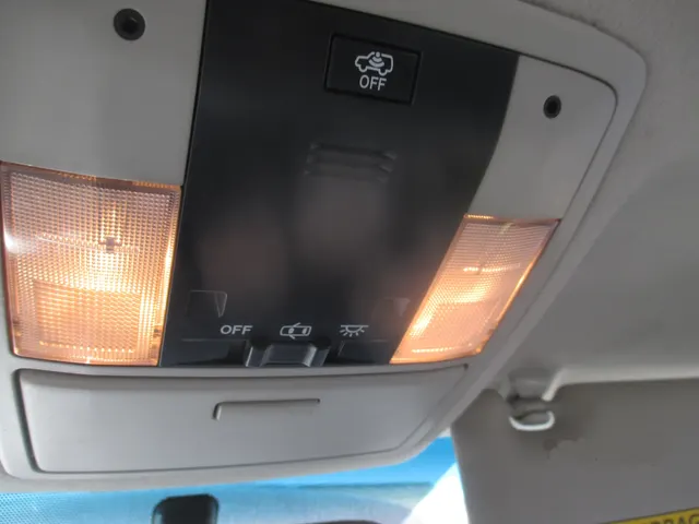 Легковой автомобиль «Toyota Land Cruiser Prado»; идентификационный номер (VIN) RUTBH8FJ9E0006426; год выпуска 2013; цвет кузова – пепельно-серый.