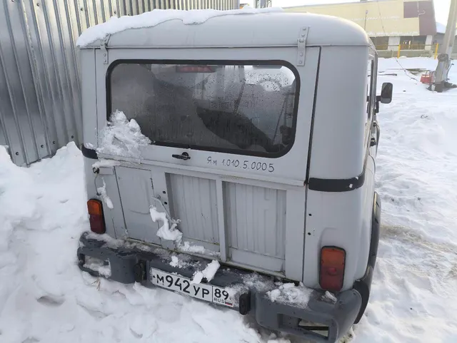 Автомобиль УАЗ-3153