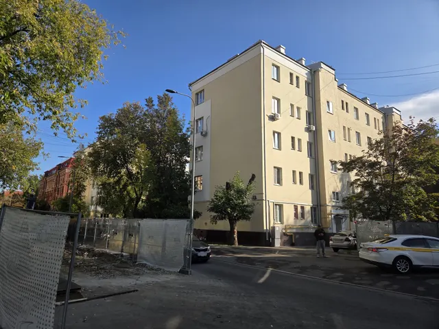 Продажа имущества, находящегося в собственности города Москвы, жилое помещение по адресу: г. Москва, ул. Октябрьская, д. 4, кв. 28, площадью 47,2 кв.м (Этаж № 1), кадастровый номер: 77:02:0024030:2209
