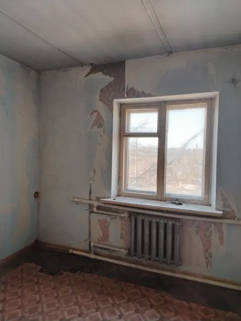 Нежилое здание с земельным участком,  по адресу: Свердловская область, город Асбест, ул.Северная, 2