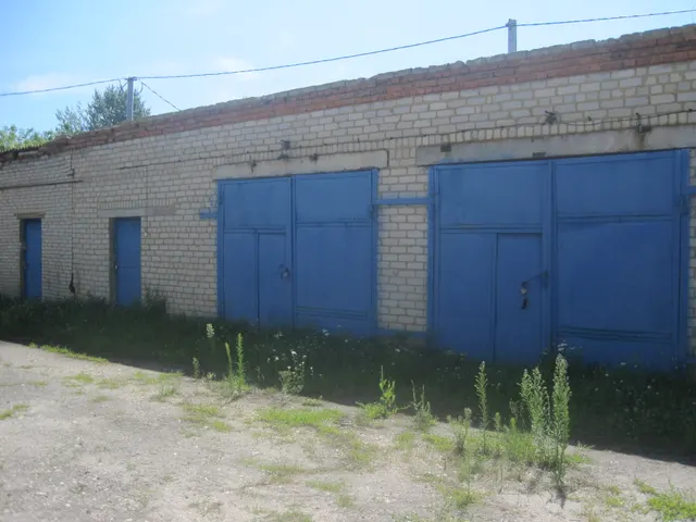 Продажа по минимально допустимой цене - нежилого помещения с кадастровым номером 64:12:120411:19, площадью 94,1 кв.м, реестровый номер федерального имущества П13640005566, по адресу: Саратовская область, Екатериновский район, р.п. Екатериновка, ул. Кооперативная, д. 5, корп. 2, бокс 1-5.