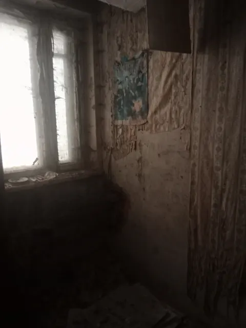 комната, назначение: жилое помещение, площадью 32,8 кв. м, номер этажа : этаж №;1,