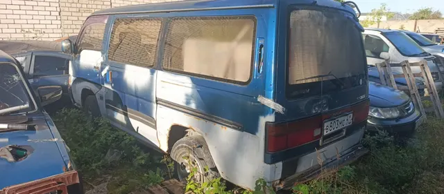 Легковые автомобили, 5 штук