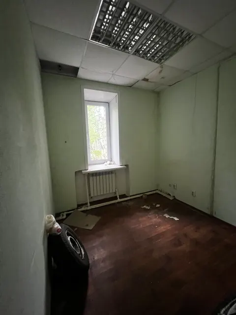 Нежилое здание, местонахождение: Республика Коми,                   г. Сосногорск, ул. Пионерская, д. 18, площадь 303,8 кв.м., кадастровый номер 11:19:0801020:2843; земельный участок под ним: местонахождение:  Республика Коми, г. Сосногорск, ул. Пионерская, з/у 18, площадь 1533 кв.м., кадастровый номер 11:19:0801020:2978 коми