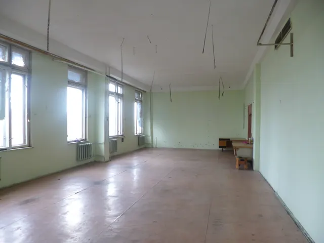 Помещение: нежилое помещение, назначение: нежилое, площадь 112,2 кв.м, этаж № 3, расположенное по адресу: Российская Федерация, Орловская область, г. Орёл, ул. Комсомольская, д. 231, пом. 94
