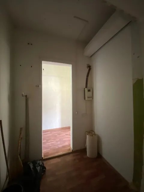 Лот 2(6) Краснодарский край, г. Краснодар, Прикубанский округ,                                 п. Белозерный, № 12/1, нежилые помещения № 11, 12, общей площадью 18,1 кв.м, назначение: нежилое, наименование: помещения № 11,12, 2-го этажа здания литер А1, этаж № 2