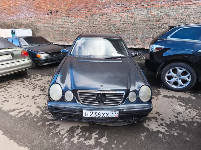 Легковой автомобиль Мерседес Бенц Е240 г.р.з. Н236ХХ77 VIN отсутствует,