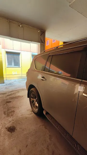 Автомобиль Nissan Patrol, легковой универсал, 2012 года выпуска.