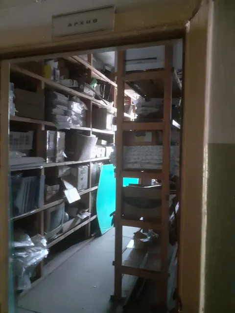 Нежилое помещение с кадастровым номером 38:31:000008:1921, площадь 19,6 кв. м (номер на поэтажном плане – 19), в помещении, находящемся на втором этаже крупнопанельного нежилого здания, расположенного по адресу: Иркутская область, г. Усолье-Сибирское, ул. Менделеева, ул. Менделеева, здание 45, помещение 12а.