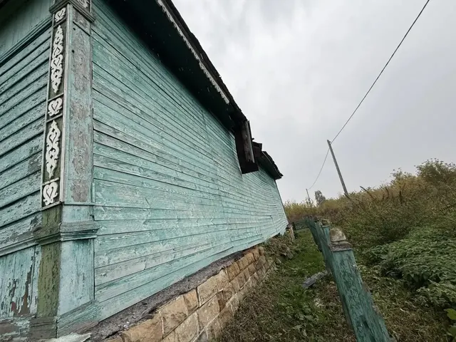 Здание, объект культурного наследия (памятник истории и культуры) народов Российской Федерации, состояние которого признано неудовлетворительным