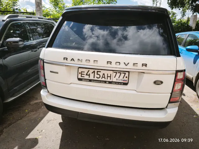Легковой автомобиль марки Land Rover Range Rover, 2013 г.в., г/н E415AH777, цвет белый яркий, VIN SALGA2HF9EA144463