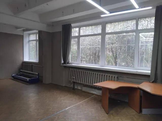 право на заключение договора аренды нежилых помещений, являющихся федеральной собственностью и закрепленных за организатором на праве оперативного управления, по конкретному лоту