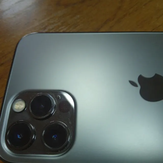 Годные  остатки (на запчасти целиком) сотовый телефон марки «iPhone 12 Pro» 58-003642-1 (Имеются сколы на экране)