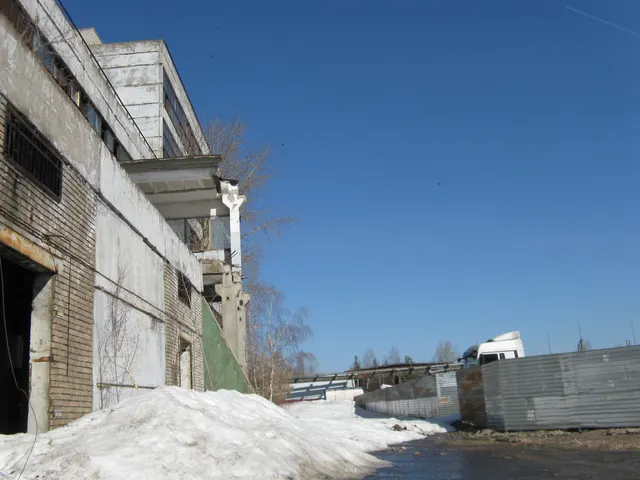 Здание, корпус 180 -осн техн пр-во поликарбонатов, площадью 8398,70 кв.м, кадастровый номер: 52:21:0000023:1334, назначение: нежилое, местоположение: Нижегородская область, г Дзержинск, ул Лермонтова, д 20, расположенное на земельном участке, площадью 3619 кв.м, кадастровый номер: 52:21:0000023:1859, местоположение: Российская Федерация, Нижегородская область, город Дзержинск, ул.Лермонтова, д.20 (литера 180А).