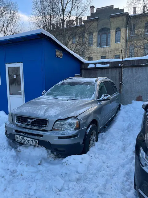 Автомобиль VOLVO XC 90 , 2008 г.в., г/н К695ОC178, VIN: YVICM716681486659, цвет серебристый, АКПП,. Автомобиль без двигателя (двигатель находится в салоне в разобранном состоянии).