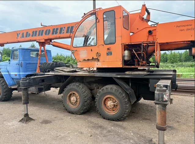 Автокран МКТ, 2008 г.в., г/н Е469ТТ21, VIN Х89МКТ25580АР7177, цвет голубой