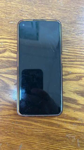 Сотовый телефон марки Realme 8i — 1 шт.
