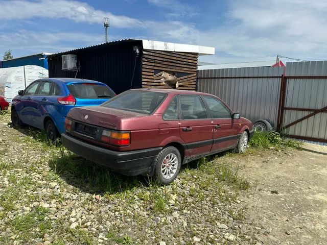 Единый лот. Автомобиль марки Volkswagen Passat СС, г/н С454ВС58, VIN WVWZZZ3CZDE543940, 2012 г/в (58-005094-1) Автомобиль Volkswagen Passat vin WVWZZZ31ZKB121877 1989 г.в. красного цвета, государственный регистрационный знак М150УХ58 (58-005095-1).