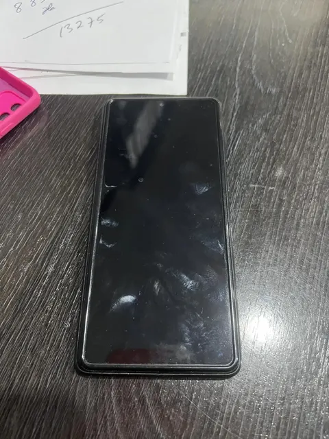 сотовый телефон (смартфон) марки: "SAMSUNG", модель: "Galaxy A71", номер модели: "SM-A715F/DSM", серийный номер: "R58NB1KQ1EP", IMEI (гнездо 1): 356557112469209, IMEI (гнездо 2): 356558112469207, в корпусе синего цвета, с треми сим-картами: № 8970102 699 782 2664 3 (оператор сотовой связи  1 Штука (шт)