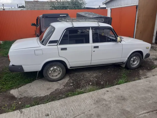 ВАЗ-21074 LADA 2107 легковой, ПТС 63 МК 541127 от 31.10.2006, VIN ХТА21074072468929, цвет ярко-белый, 2006 год изготовления, шасси (рама) № отсутствует, кузов (кабина, прицеп) № ХТА21074072468929, государственный регистрационный знак К162ТА24