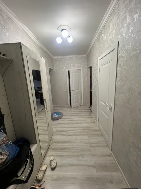 Залоговое имущество должника Аванесовой А.Р.: квартира, вид объекта недвижимости: помещение, назначение: жилое, площадь 71 кв.м, этаж № 1, кадастровый номер 26:12:020501:5572, ограничение прав и обременение объекта: ипотека в силу закона, запрещения регистрации, адрес: Ставропольский край, г. Ставрополь, пр-т Кулакова, д. 67/3, кв. 30. Начальная продажная цена 4 912 560 рублей. Сумма задатка 200 000 рублей.