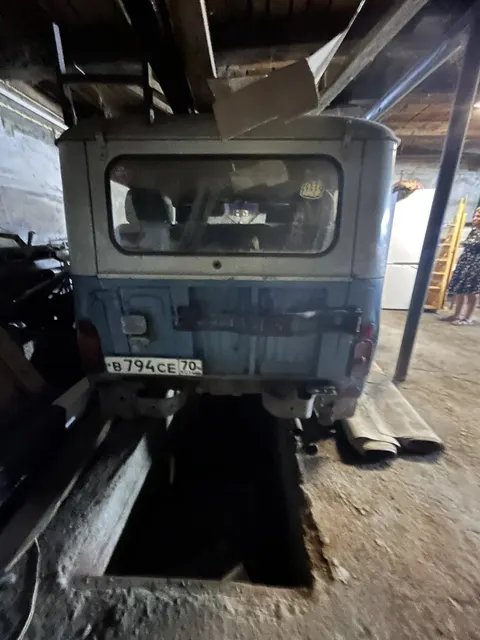 Легковой автомобиль УАЗ 315140, гос. регистрационный знак В749СЕ, год выпуска 1996, цвет серо-голубой