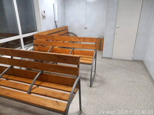 Право заключения договора аренды торговой площади 8,2 кв.м. муниципального имущества теплая автобусная остановка «Речевая школа», расположенная по адресу: Республика Саха (Якутия), г. Якутск, улица Николая Антонова (конечная остановка)