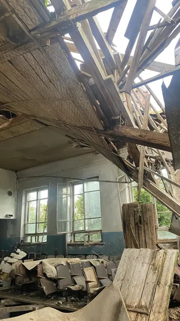 Здание, кадастровый номер 21:26:070106:77, количество этажей: 2, общей площадью 421,7 кв.м., местоположение: Российская Федерация, Чувашская Республика - Чувашия, м.о. Янтиковский, д. Нижарово, ул. Пролетарская, д. 25, НА РАЗБОР