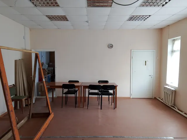 Помещение площадью 141,1 кв.м, кадастровый номер 43:07:020114:505,  по адресу: Кировская область, Вятскополянский район ,  пгт Красная Поляна, улица Советская, дом 10, помещение 1