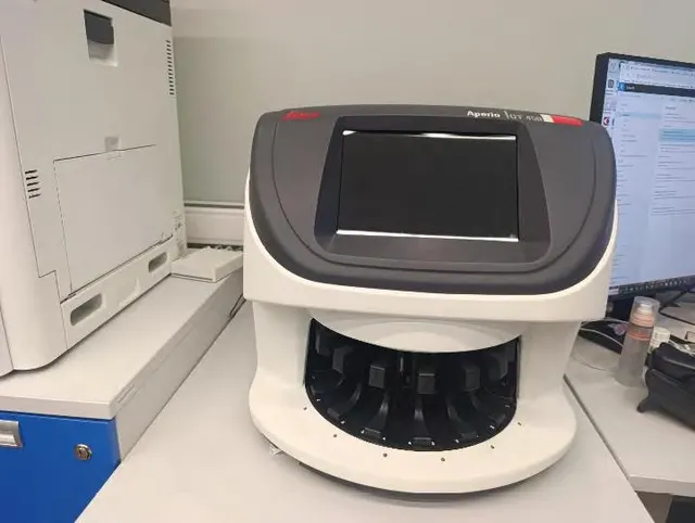 Микроскоп сканирующий Leica Aperio GT450