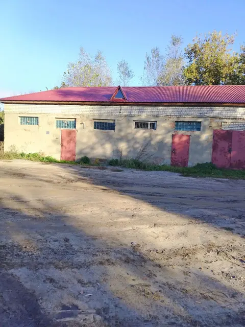 склад, гараж и земельный участок