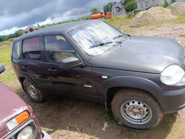 Продажа автомобиля CHEVROLET NIVA, 212300-55, 2012 года выпуска
