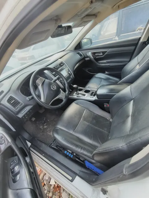 Автомобиль  NISSAN TEANA  2014 г.в. г.р.з. Х470 ЗР 72 VIN Z8NBCAL33ES002243  ТС обременено ЗАЛОГОМ (ЛИЗИНГ), который остается на имуществе, согласно ГК РФ (покупатель оплачивает залог самостоятельно). ТС имеет ограничения ФССП на регистрационные действия (ключи и документы отсутствуют, техническое состояние не проверялось, пробег не известен). Имущество продается в том виде, в каком оно есть, в случае продажи возврату/обмену не подлежит. З
