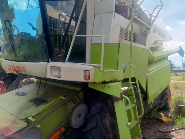 Комбайн CLAAS MEGA  360