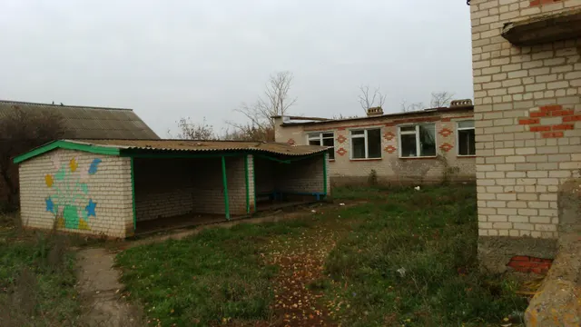 Нежилое здание, детский сад, площадью 463,6 кв.м., кадастровый номер: 16:42:060102:186, расположенное по адресу: Республика Татарстан, Чистопольский район, с. Кутлушкино, ул. Г.Исхакый, д.16 с земельным участком из земель населенных пунктов с кадастровым номером 16:42:060102:84, площадью 2468 кв.м., разрешенное использование: под общественную застройку
