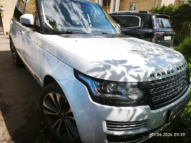 Легковой автомобиль марки Land Rover Range Rover, 2013 г.в., г/н E415AH777, цвет белый яркий, VIN SALGA2HF9EA144463