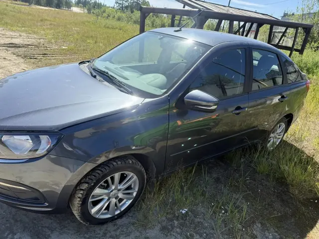 Автомобиль марки "Lada Granta" г.р.з Е791СК89. (ключи и документы отсутствуют, техническое состояние не проверялось, пробег не известен). Имущество продается в том виде, в каком оно есть, в случае продажи возврату/обмену не подлежит. За скрытые дефекты имущества Продавец ответственности не несет.