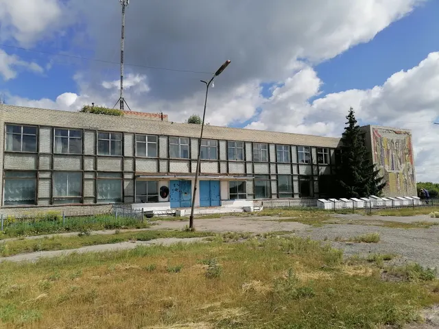 Нежилое здание (здание Дома  культуры) на разбор