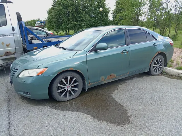 Легковой автомобиль TOYOTA CAMRY