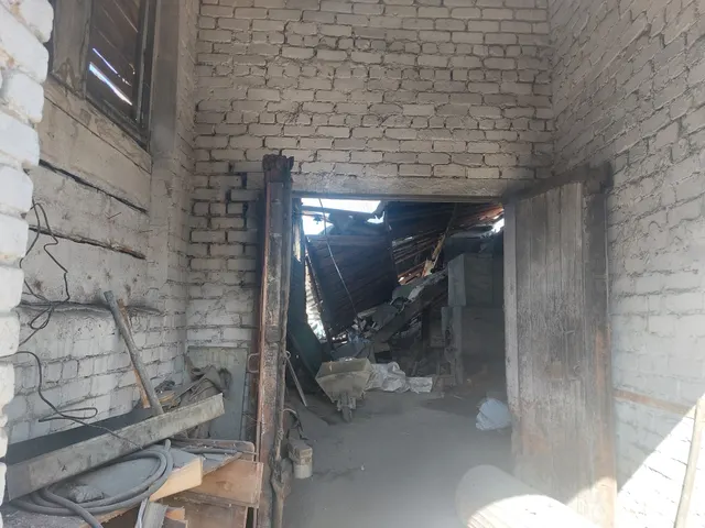 Продажа здания бывшей  котельной  с. Лукьяновка (аварийное под разбор) и оборудование котельной (списанное, металлолом)