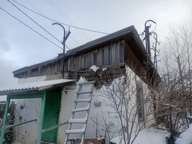 Комплекс зданий, назначение: сооружение производственное (гараж на 5 боксов 230,01 кв.м., контора площадью 85,2 кв.м., котельная площадью 51,1 кв.м., кадастровый №86:01:1001001:3645, расположенный по адресу: 628235, Ханты-Мансийский автономный округ - Югра, муниципальный район Кондинский, сельское поселение Половинка, п. Половинка, ул. Советская, сооружение 1