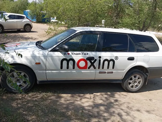 Транспортное средство Honda Partner, 2003 года выпуска, цвет - белый, номер кузова EY7-1359152, государственный регистрационный номер У450КР03. Состояние транспортного средства: на дверях с обеих сторон рекламная наклейка такси Максим, на бампере небольшая вмятина.