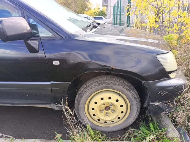 Легковой автомобиль TOYOTA HARRIER, 2001 г.в., г/н: Р628ХТ154, номер кузова: MCU150242273, темно-серого цвета. В не рабочем состоянии (залог)