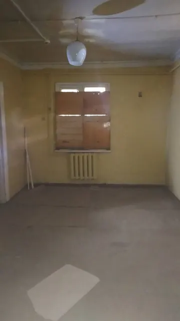 Земельный участок площадью 491 кв.м, с кадастровым номером 32:24:0560102:6, с расположенным на нем объектом недвижимого имущества — производственное здание с кадастровым номером 32:24:0000000:760, по адресу: Брянская область, муниципальный район Суземский, городское поселение Суземское, п. Суземка, ул. Первомайская, д. 128