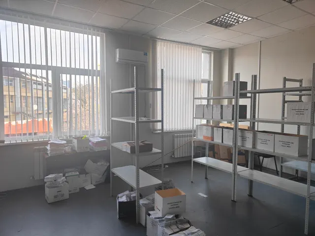 Объект аренды, площадь 403,4 кв. м, номера на поэтажном плане: этаж 3,  пом. 2 - 14, 33 - 42, адрес (местонахождение) объекта: Российская Федерация, Краснодарский край, Сочи, Центральный район, г. Сочи, Центральный район,  ул. Воровского, д. 1/2 (вход из помещения почты)