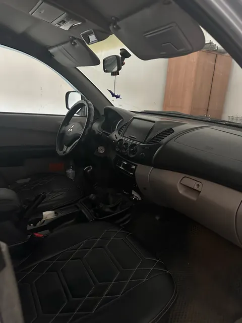 Грузовой бортовой автомобиль Mitsubishi, модель L200 2.5, 2012 года выпуска, цвет - серебристый, государственный номер Н040НА46, идентификационный номер (VIN) MMCJNKB40CDZ28965 (имущество обременено: арест, запрет на совершение регистрационных действий). Должник – ООО «Электростроймонтаж».