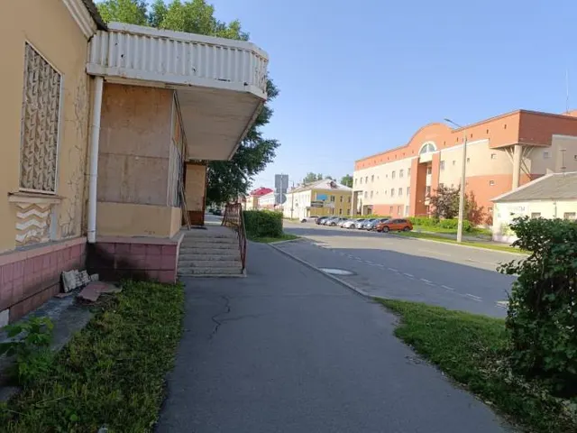 нежилое здание (аптека)
