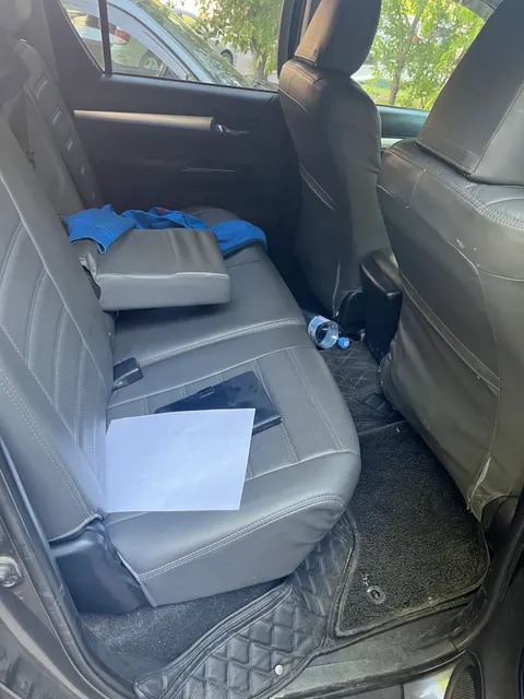 Грузовой бортовой TOYOTA; HILUX; 2015 г.в., г/н Н159ВН75, цвет серый, VIN: MR0HA3CD700700048, номер шасси (рамы): MR0HA3CD700700048. ТС не имеет видимых повреждений, автомобиль в рабочем состоянии
