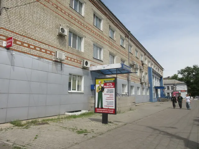 Право заключения договора на установку и эксплуатацию рекламной конструкции на земельном участке, государственная собственность на который не разграничена, по адресу: г. Белогорск, ул. Кирова, д. 123, место № 1 (слева). Учетный номер рекламной конструкции в соответствии со Схемой размещения рекламных конструкций на территории города Белогорск: № СФ-20. Тип РК - Сити формат.
