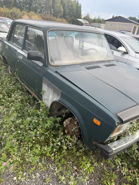Легковые автомобили, 8 штук